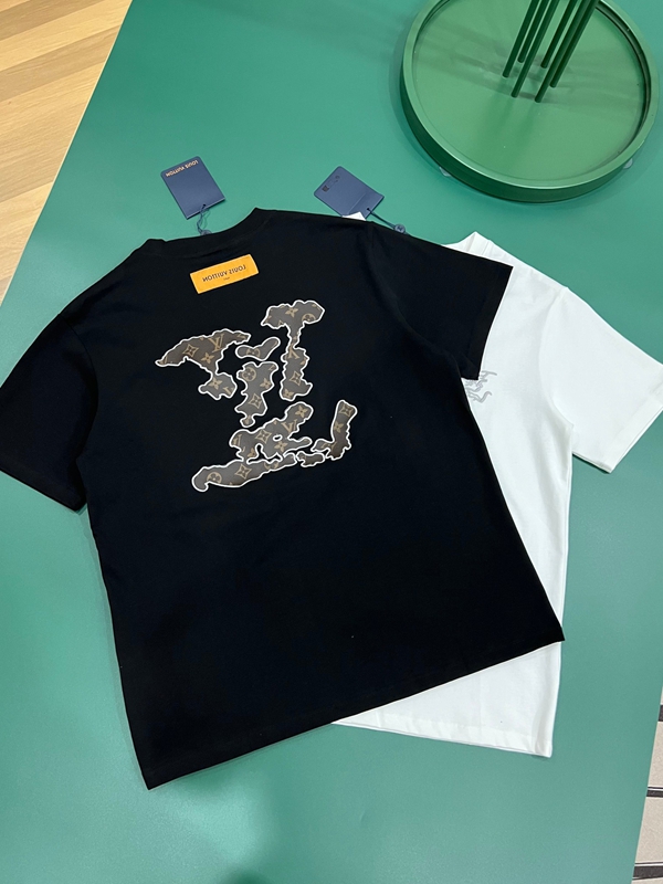 ブランドTシャツ正面デザイン